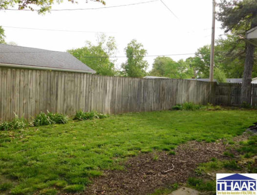 2314 S 8TH ST, TERRE HAUTE, IN 47802, photo 4 of 24